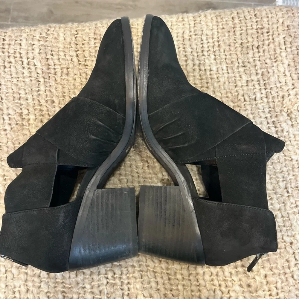Eileen Fisher Womens‎ Walt Cross Strap Bootie Cutout Sides Stacked Black Size 9